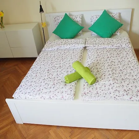Color Sarego 24 מלון דירות קרקוב